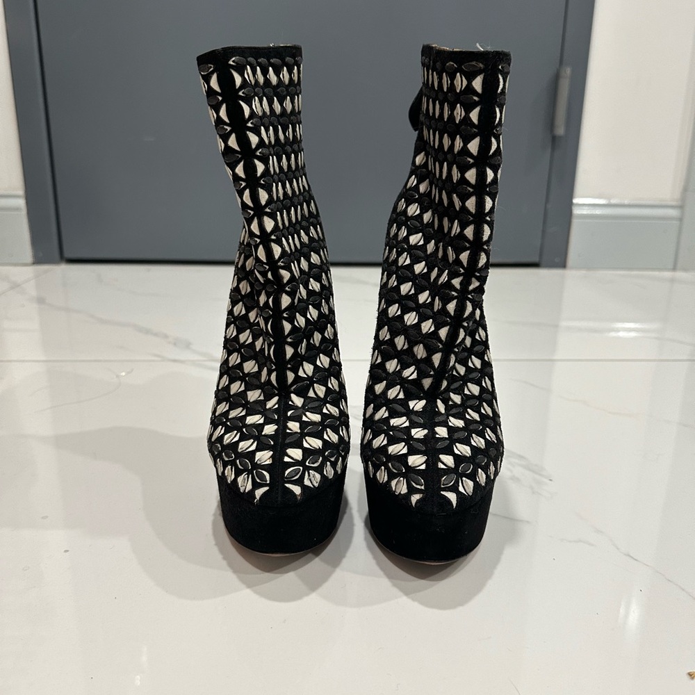 Alaia Black and White Suede Floral Cute Boot